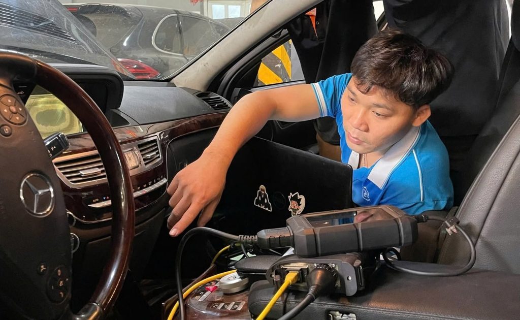 Giới thiệu Trịnh Đình Khẩn