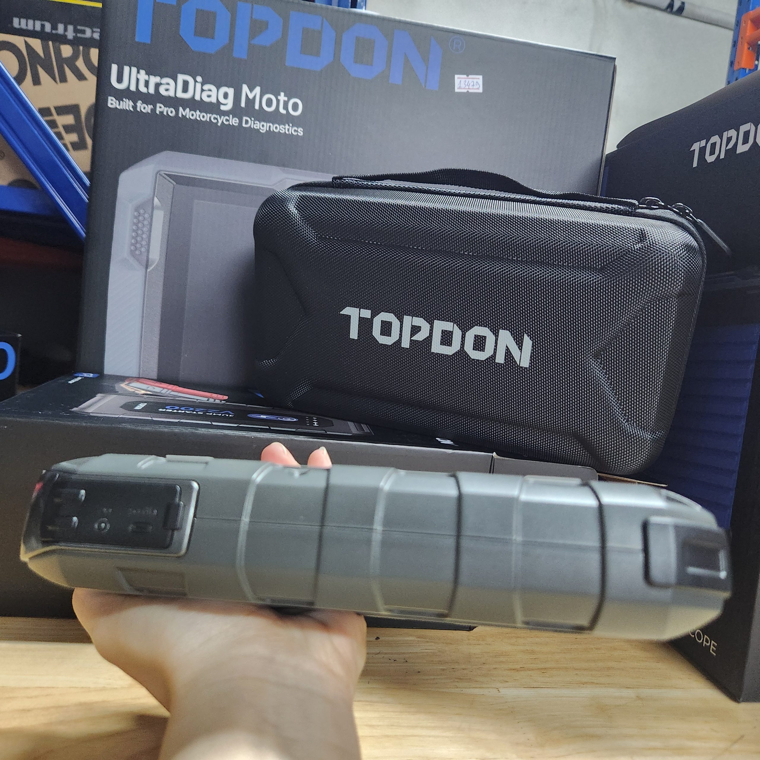 TOPDON V2200 – Kích Bình 2200A Sạc Nhanh PD60W 5 TOPDON V2200 – Kích Bình 2200A Sạc Nhanh PD60W - Ảnh 5