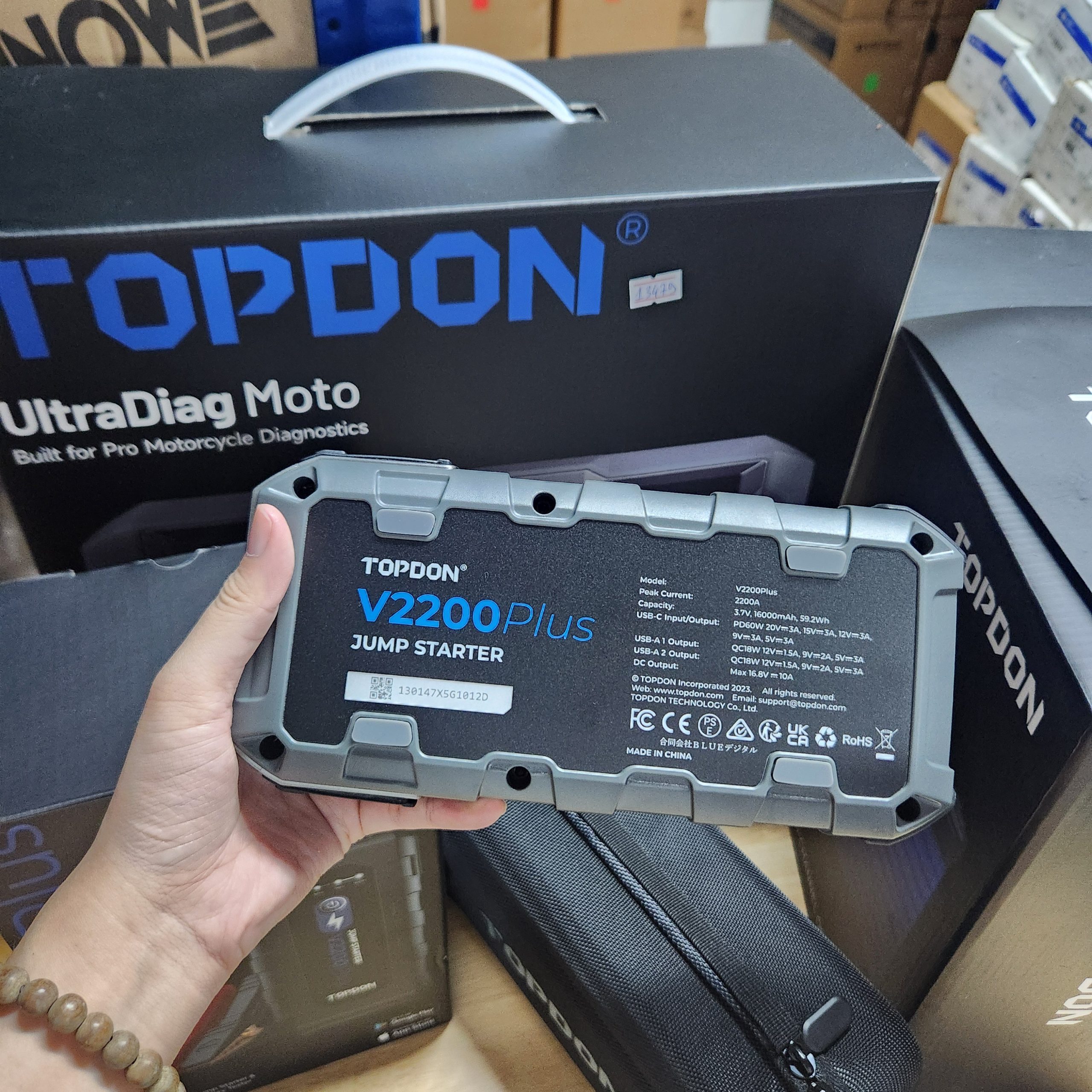 TOPDON V2200PLUS – Kích bình 2200A, sạc nhanh PD60W 6 TOPDON V2200PLUS – Kích bình 2200A, sạc nhanh PD60W