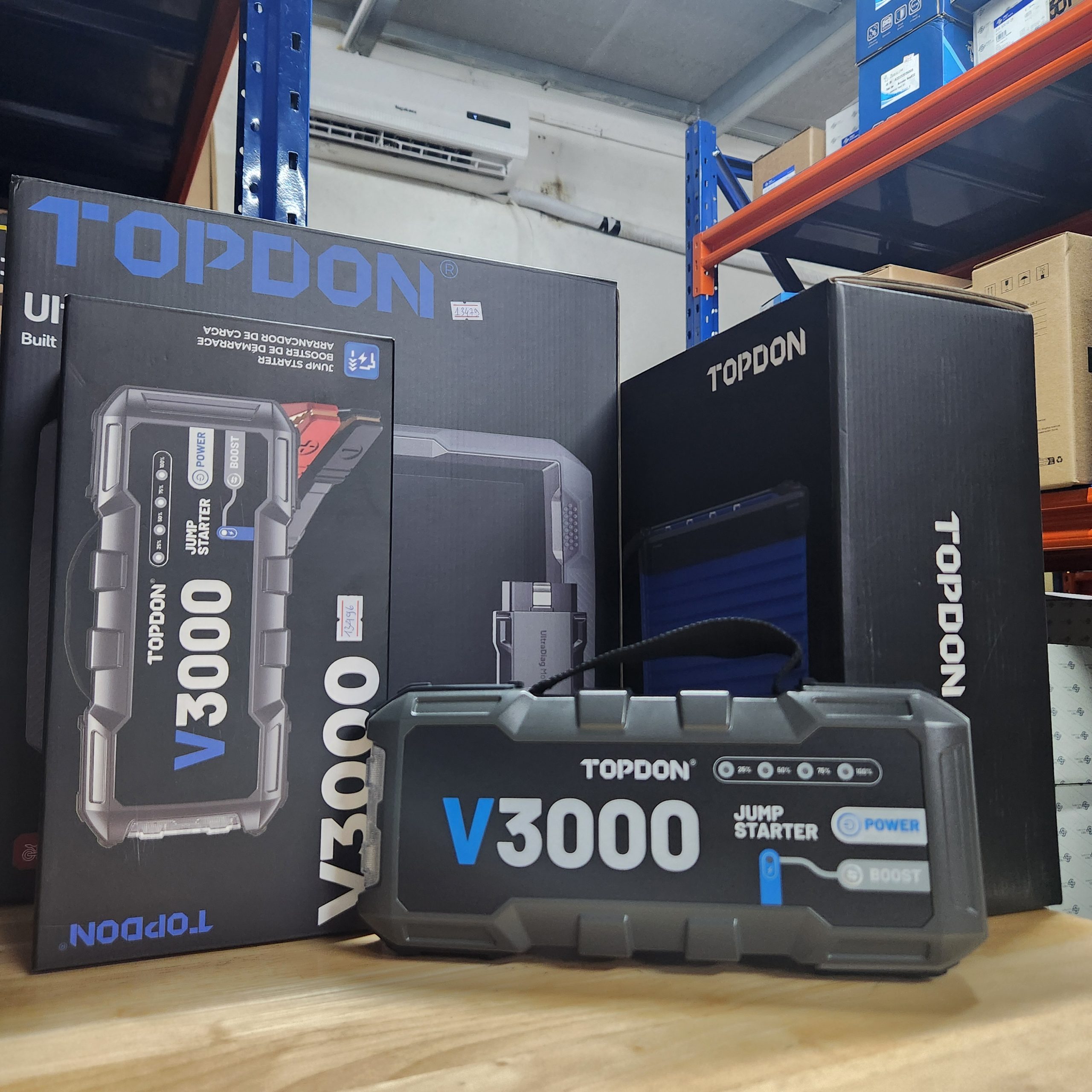 TOPDON V3000 – Kích Bình 3000A Cho SUV & Xe Động Cơ Lớn 4 TOPDON V3000 – Kích Bình 3000A Cho SUV & Xe Động Cơ Lớn - Ảnh 4