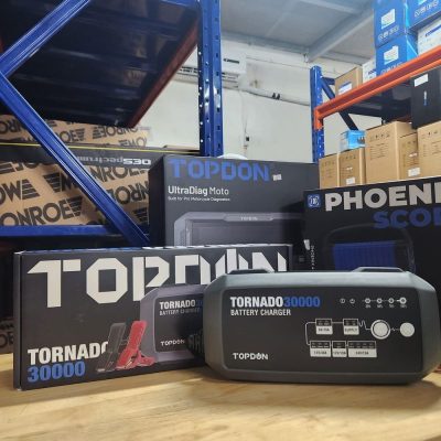 TOPDON T30A Tornado 30000 – Sạc ắc quy 30A, ổn định nguồn khi lập trình ECU