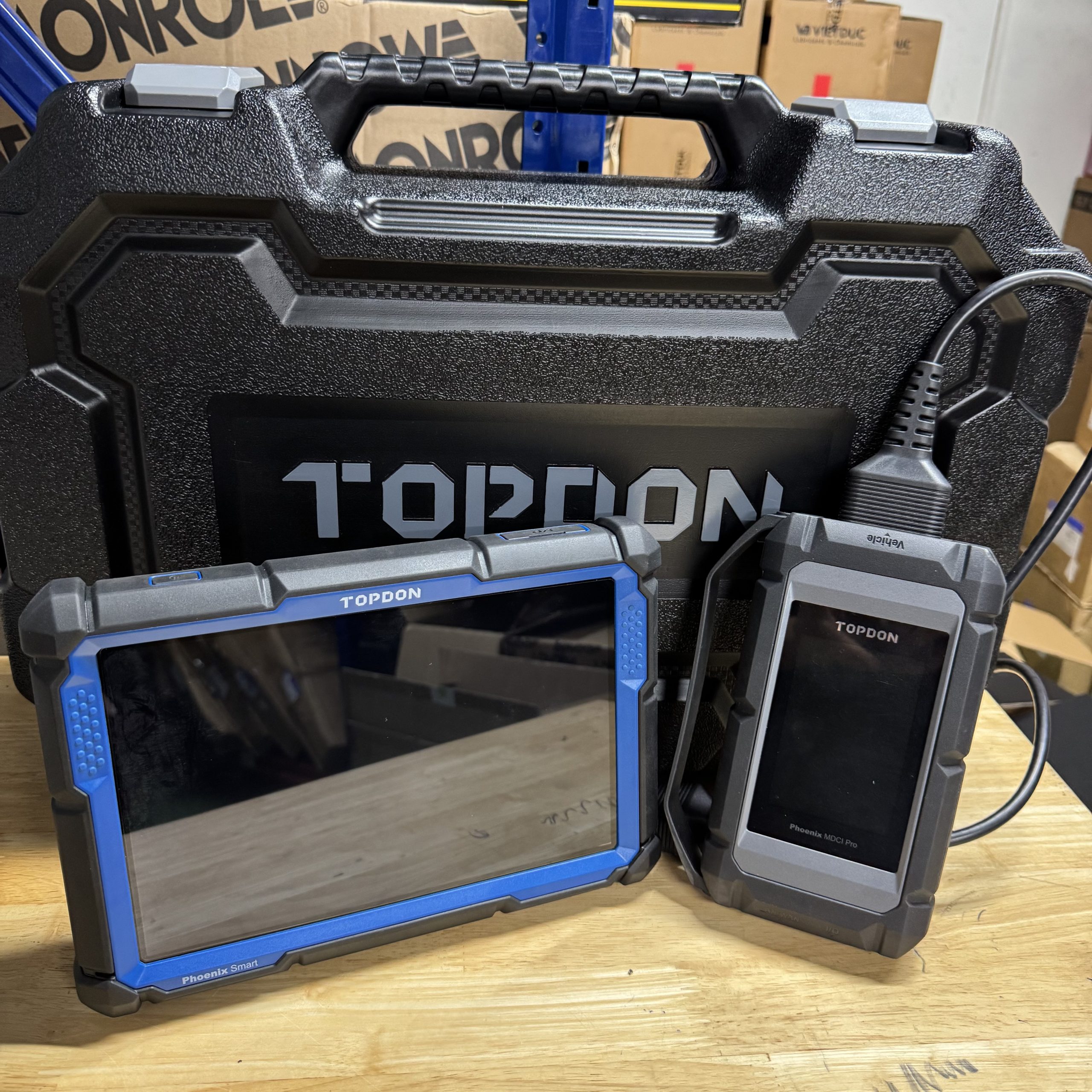 TOPDON Phoenix Smart – Máy chẩn đoán chuyên sâu cho gara xe đời mới 2 TOPDON Phoenix Smart – Máy chẩn đoán chuyên sâu cho gara xe đời mới - Ảnh 2